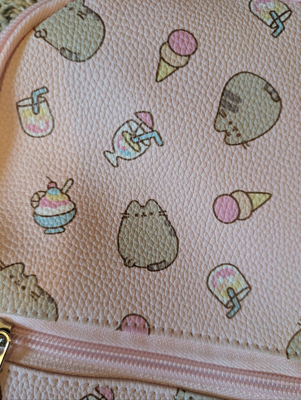 Pusheen Mini Backpack - Picture 2 of 5